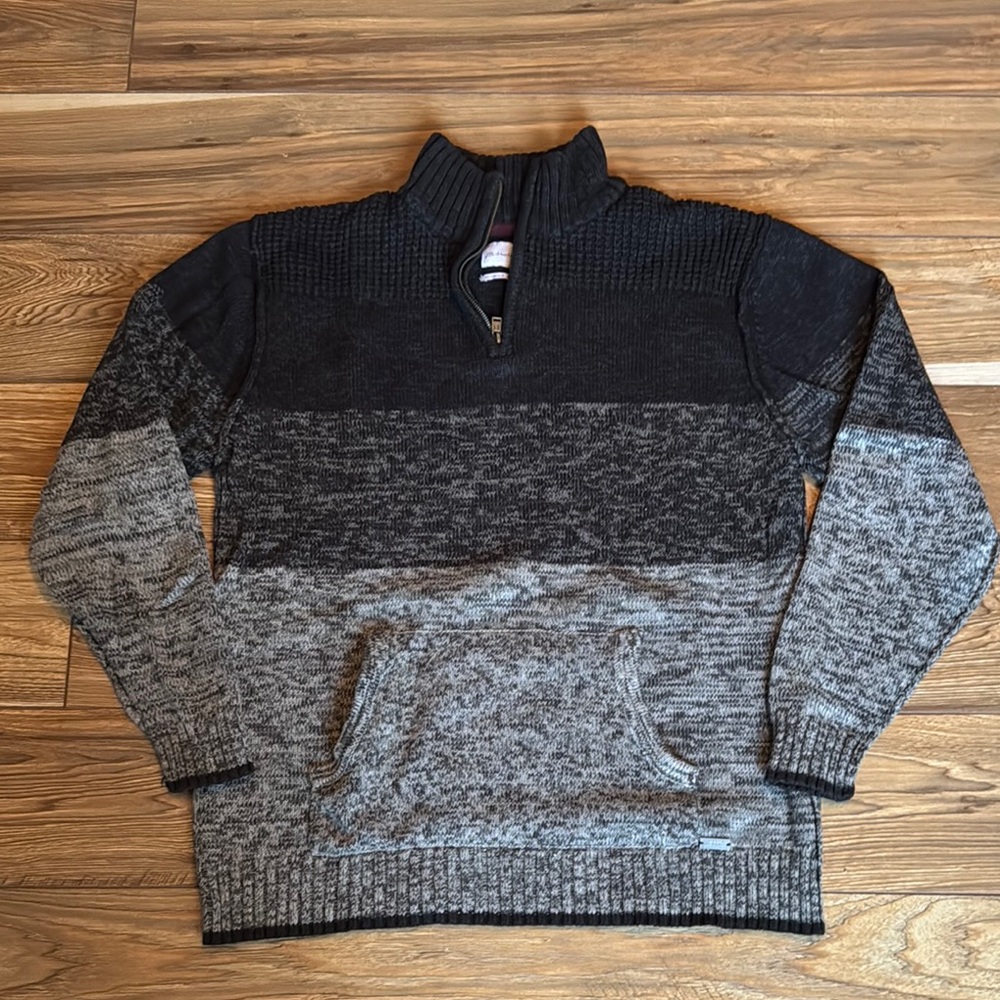 Men's Black and Gray Sweater